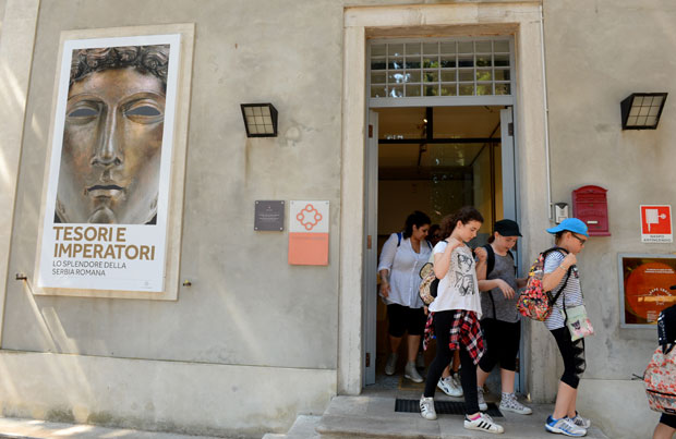 Царска раскош Србије осигурана на 50 милиона €